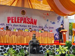 PELEPASAN KELAS XII SMA NUR EL FALAH, SUKSES!